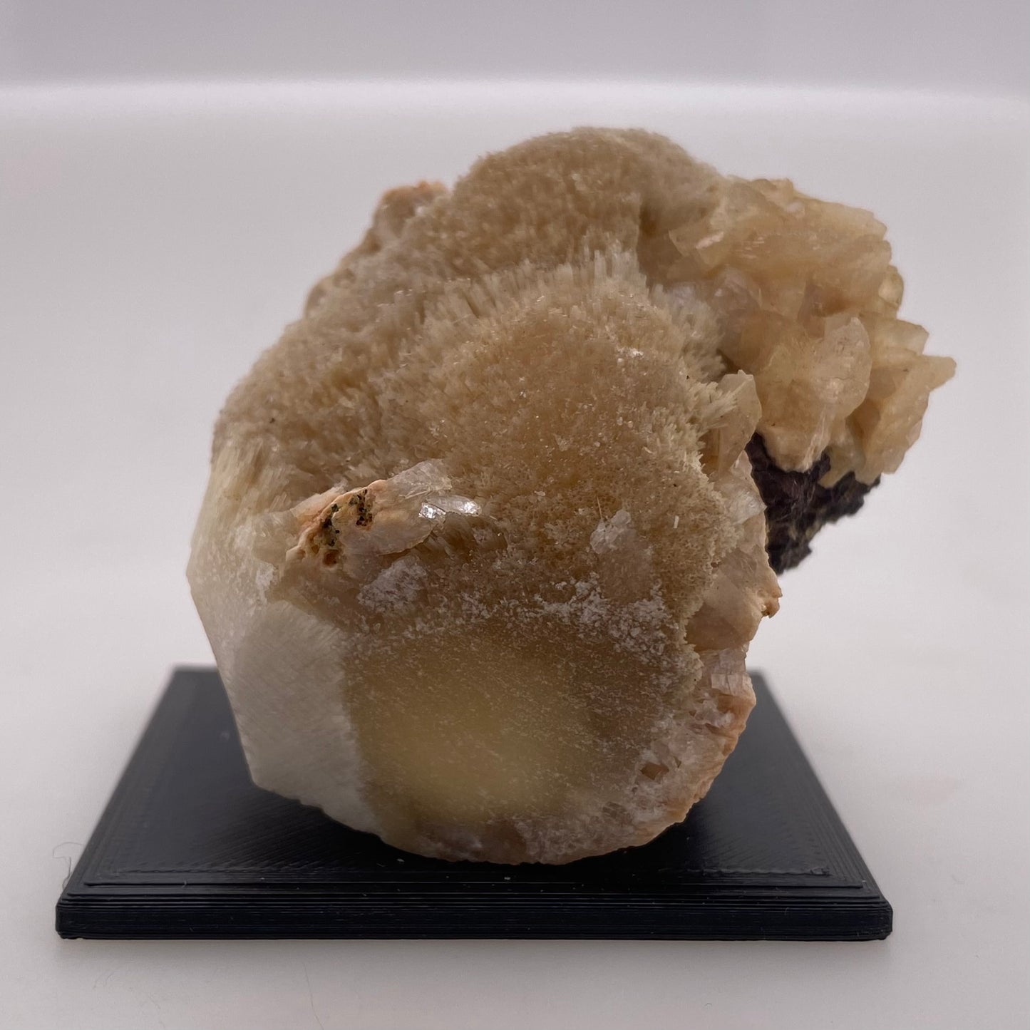 Zeolite var. Thomsonite - Maharashtra, India