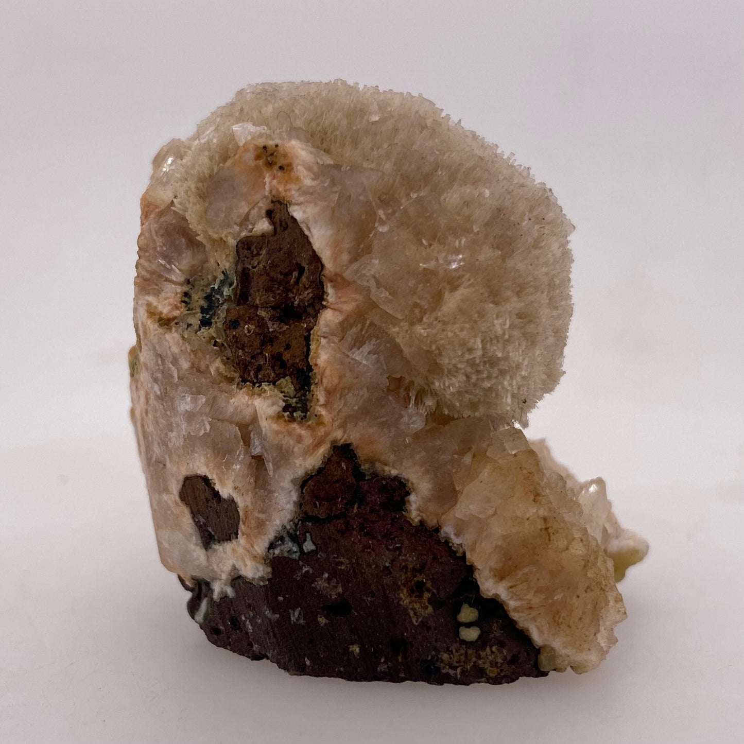 Zeolite var. Thomsonite - Maharashtra, India